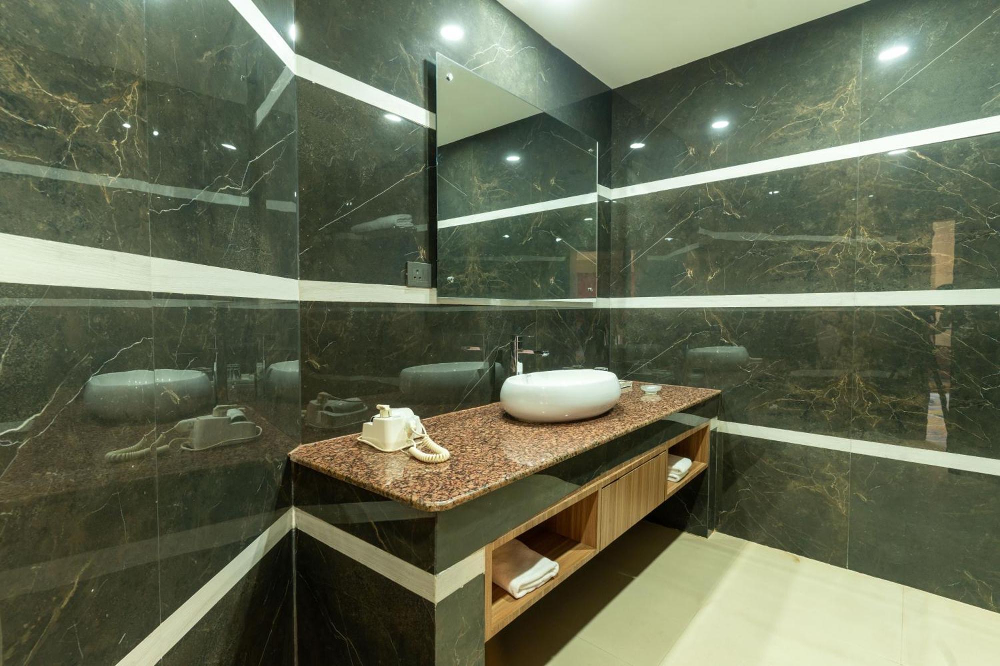 Kakarvitta Hotel Mechi Crown מראה חיצוני תמונה