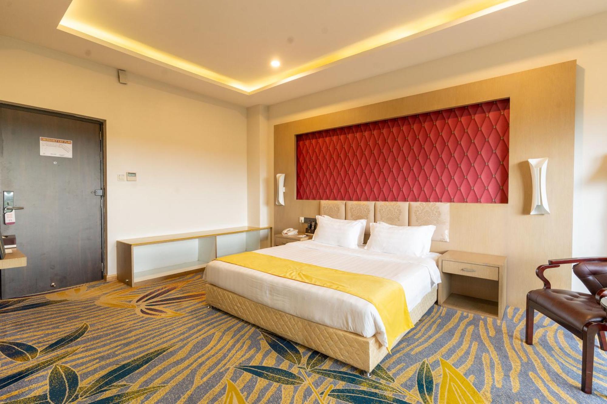 Kakarvitta Hotel Mechi Crown מראה חיצוני תמונה