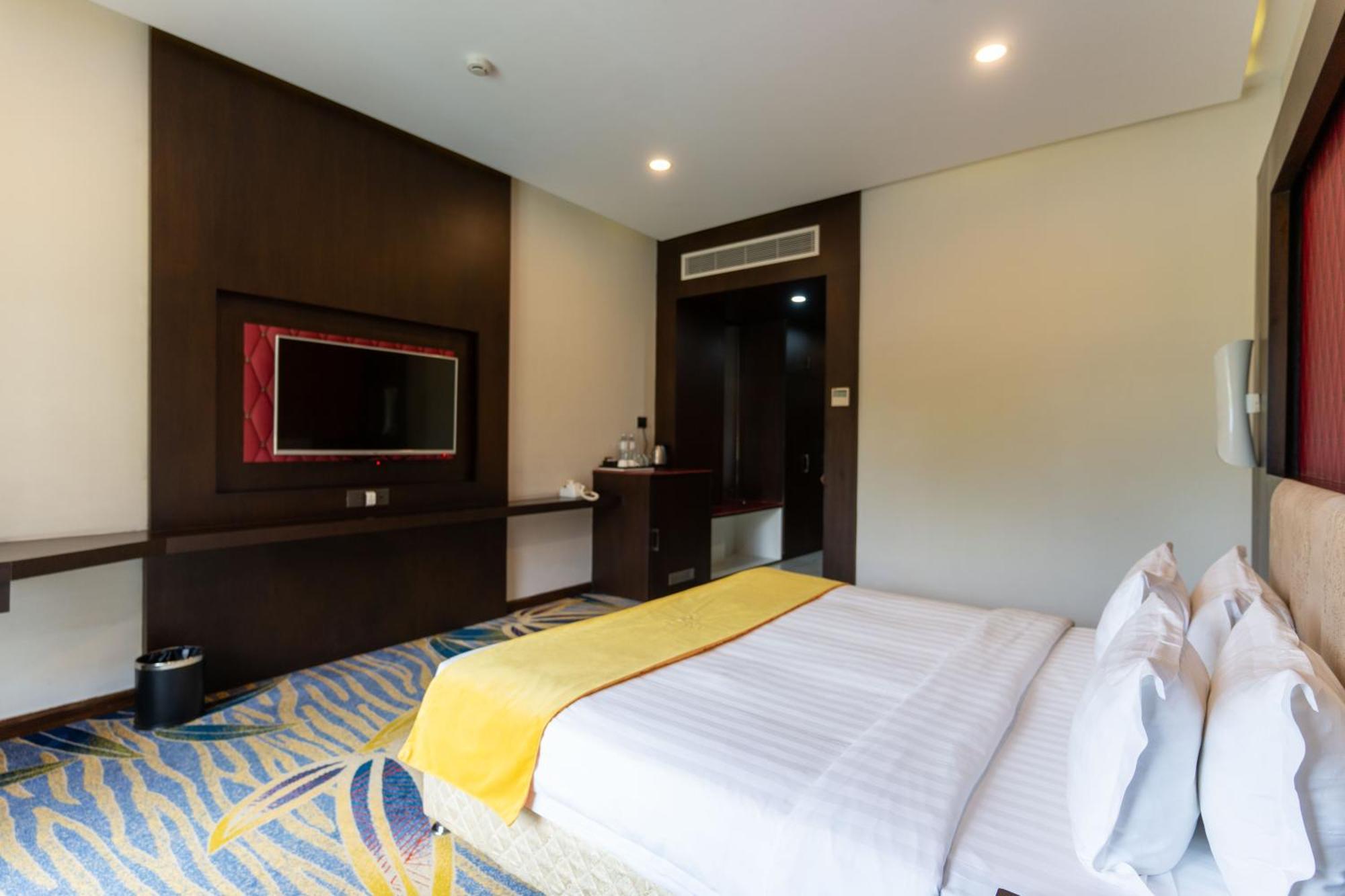 Kakarvitta Hotel Mechi Crown מראה חיצוני תמונה